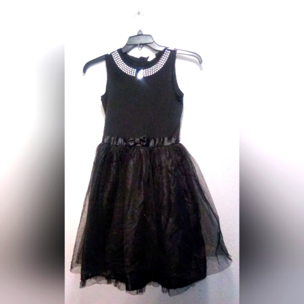 COSTUME WEAR Black dress w/ Tulle for puffiness SZ 10 -12